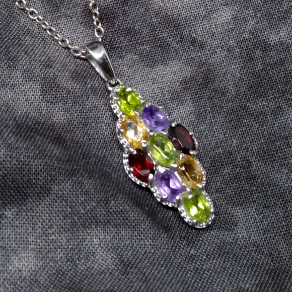 Diamond shaped multi gemstone pendant / necklace in stainless steel - Picture 5 of 5